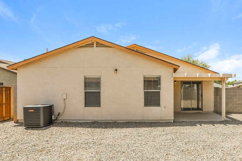 Building Photo - 1936 E Dust Devil Dr