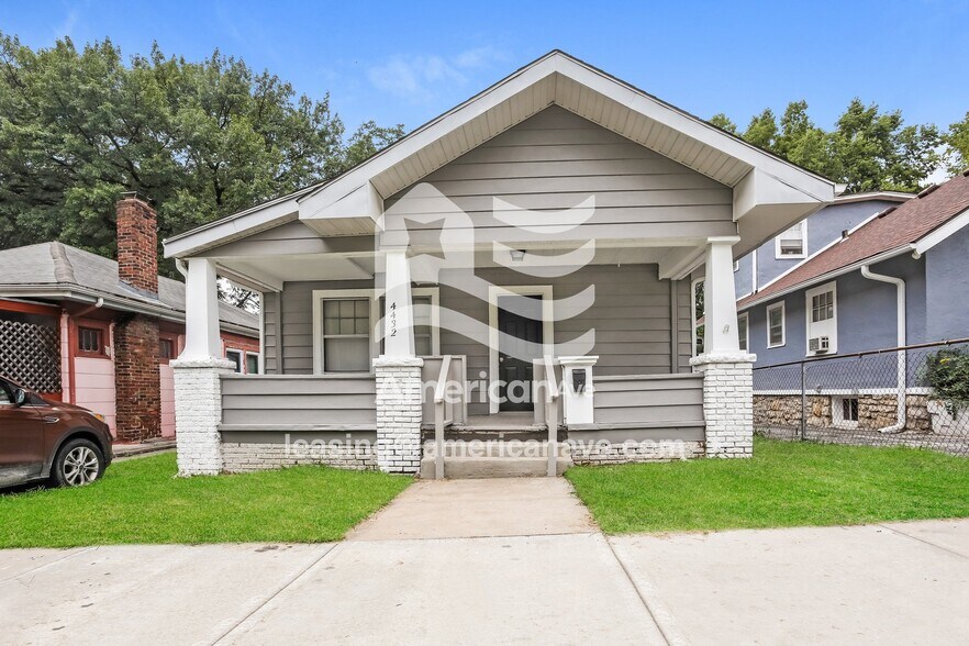 Building Photo - 4432 Flora Ave