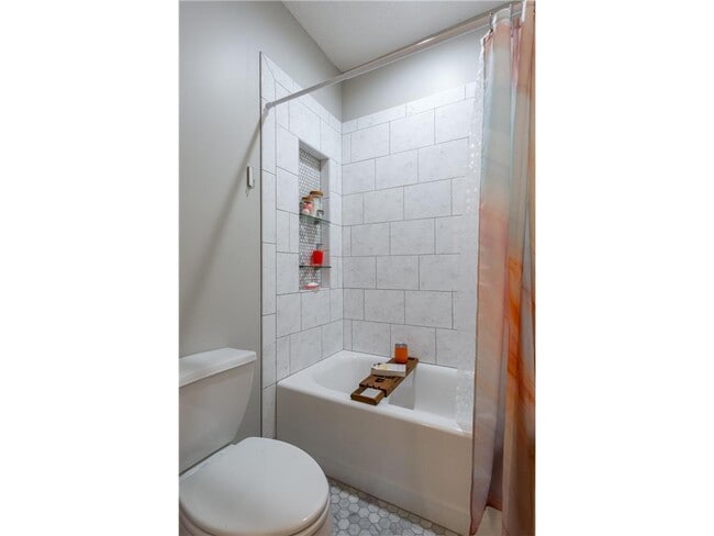 Building Photo - 545 N 1st St