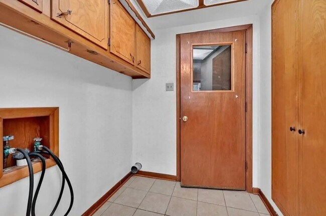 Building Photo - Charming 3BR House in Sherman