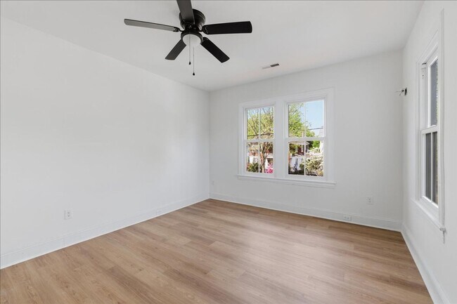 Building Photo - 423 Mt Vernon Ave