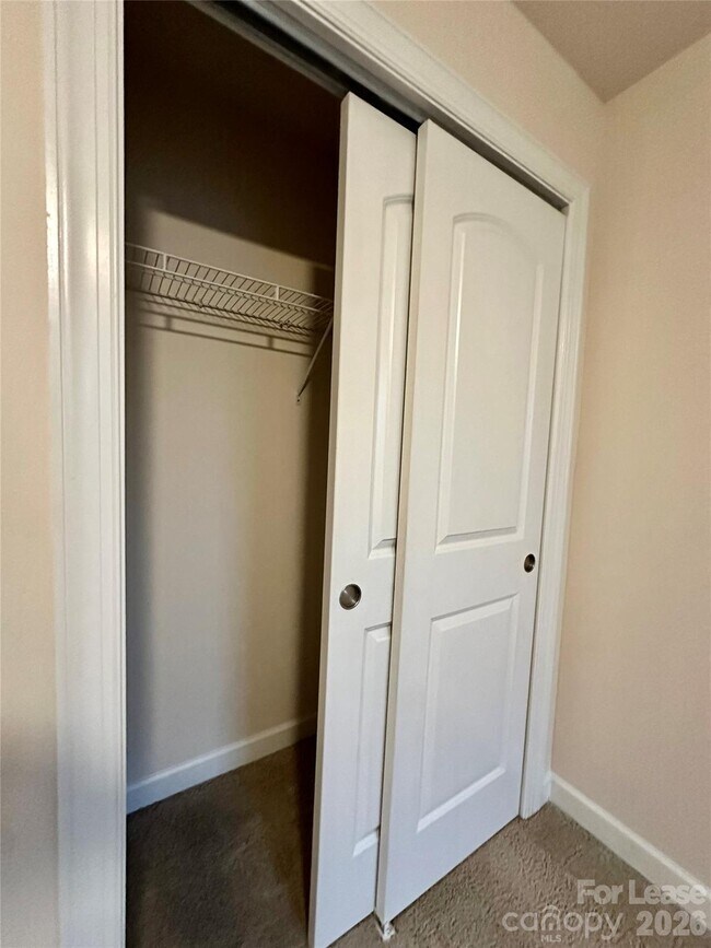 Building Photo - 5733 Lachlan Hill Ln