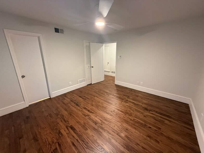 Building Photo - 6911 Gateridge Dr