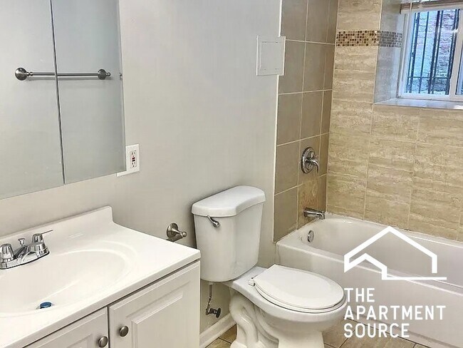 Building Photo - 4009 S Calumet Ave