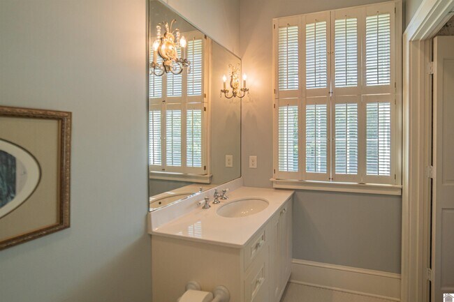 Building Photo - 2500 Biggs Rd