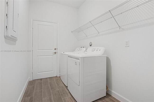 Building Photo - 19655 Barn Swallow Way