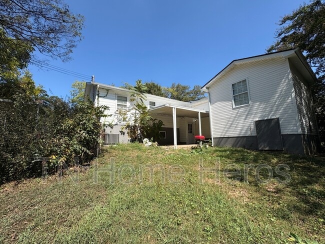 Building Photo - 2964 Carson Ave