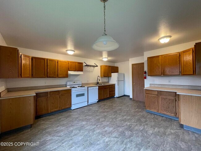 Primary Photo - 3903 Iowa Dr