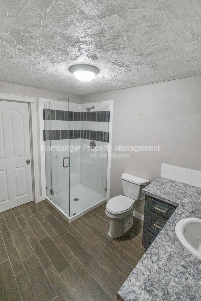 Building Photo - 6415 S Woodland Ct