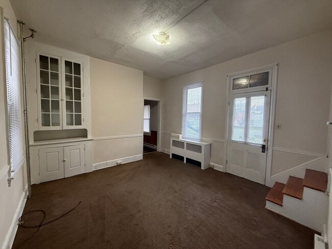 Building Photo - 32-34 E North St