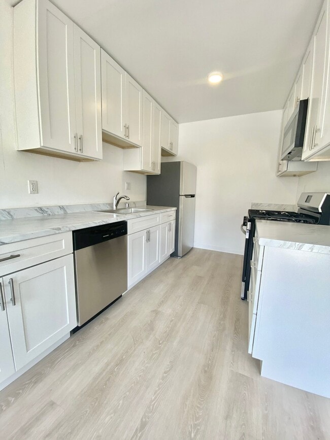 Building Photo - 1534 10th St