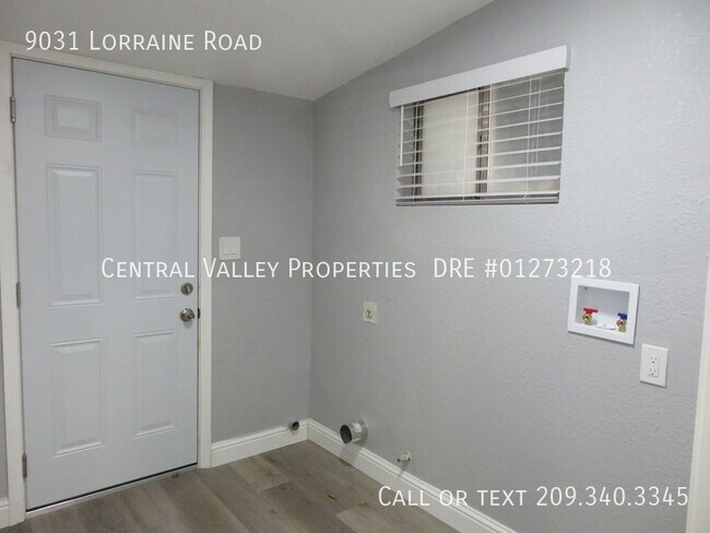 Building Photo - 9031 Lorraine Rd