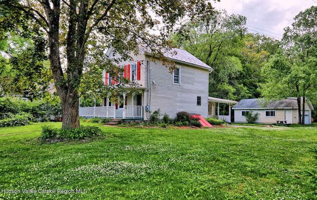 Building Photo - 153 Bross St