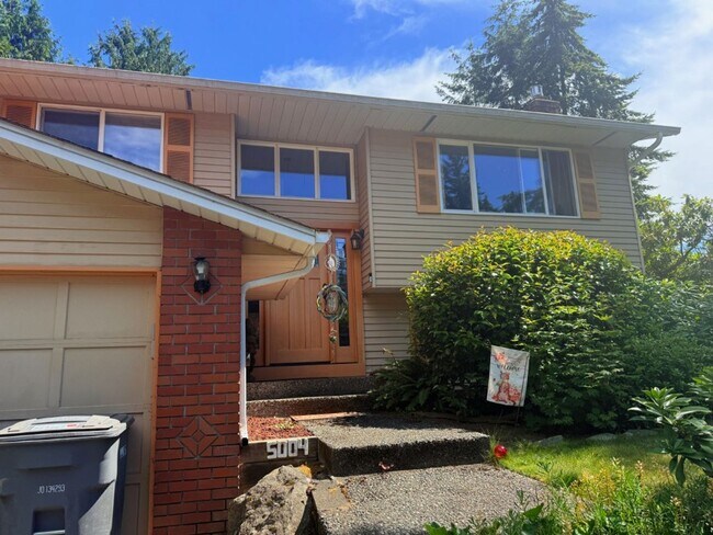 Building Photo - 4Bd/2Ba Mukilteo Home
