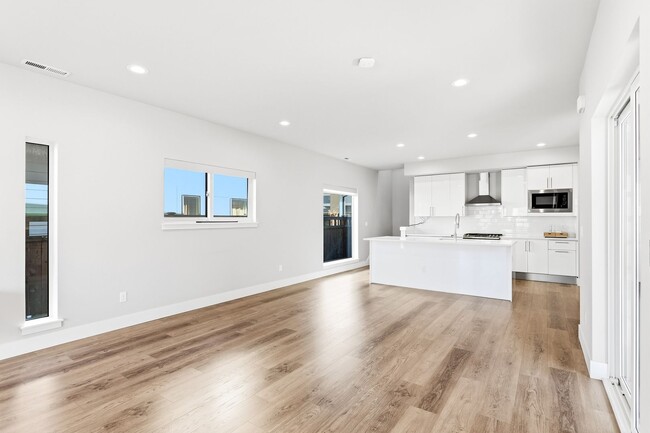 Building Photo - Modern Happy Valley Home with Designer Finishes & Spacious Open Layout