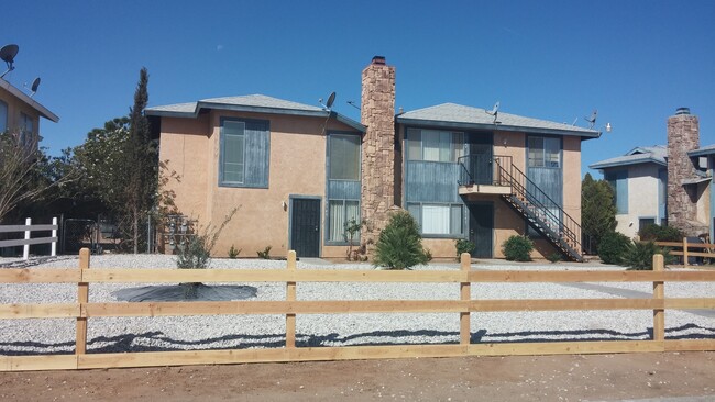 Primary Photo - 18140-46 Poinciana