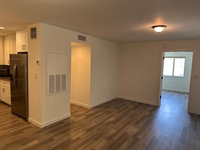 Building Photo - 3120 Seasons Way