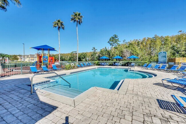 Building Photo - Charming and Spacious 4-Bedroom, 3-Bathroom Fully Furnished Townhome  in the Sought-After Venetia...