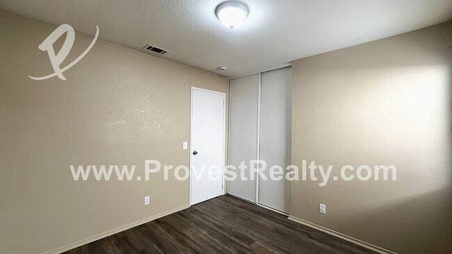 Building Photo - 9400 Nolina Dr