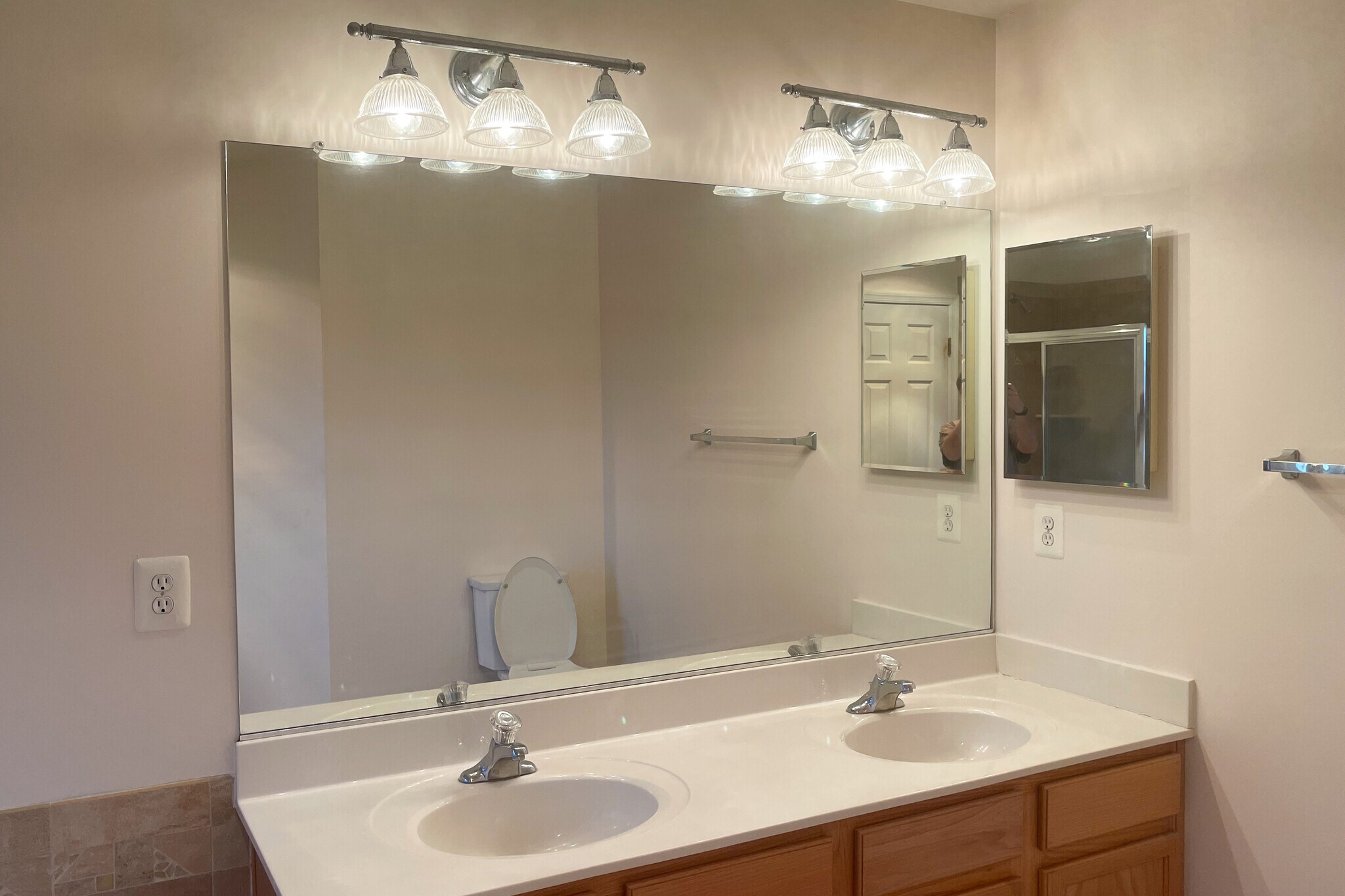 Building Photo - 35270 Overlook Dr