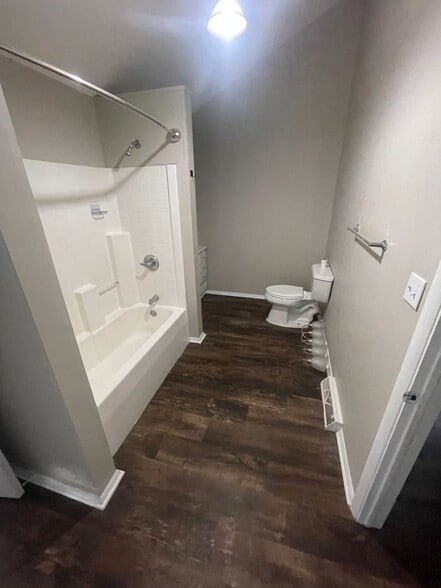 Building Photo - Coming Soon ! Large 2 BR single family hom...