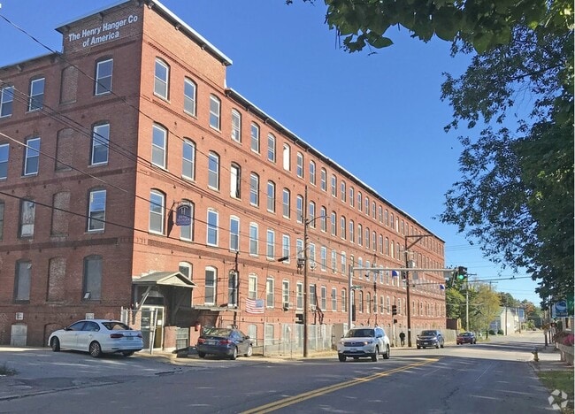 Primary Photo - 110 E Hollis St