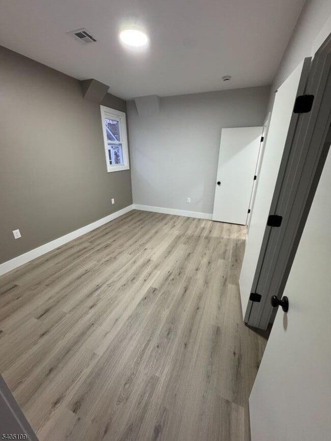 Building Photo - 859 S 16th St