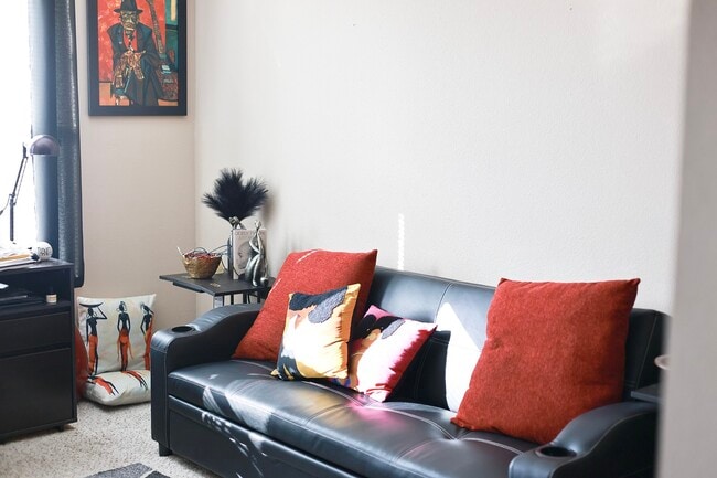 Building Photo - 6223 Gillian Park Dr