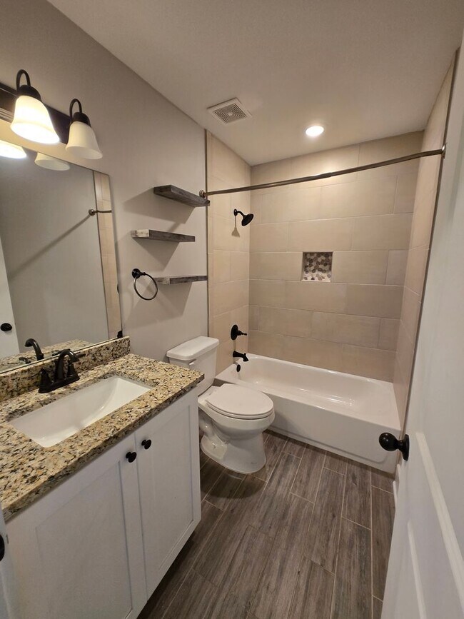 Building Photo - Modern and Spacious 4 bedroom home in Olive Branch for Lease