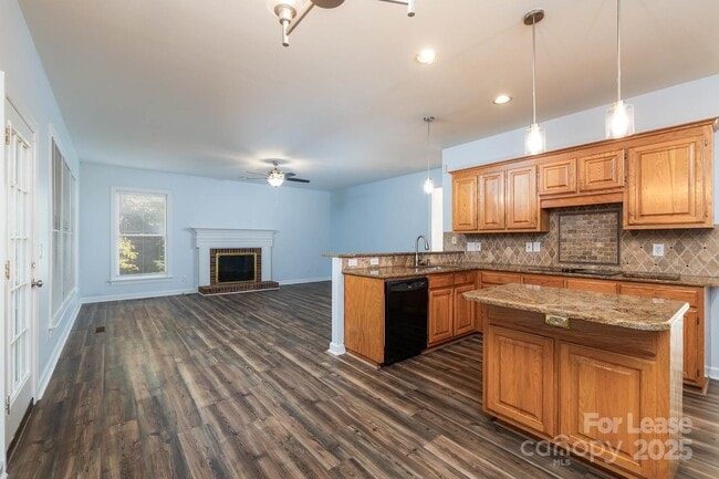 Building Photo - 5238 Downing Creek Dr