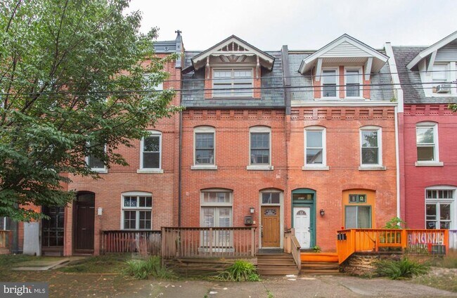 Building Photo - 4436 Sansom St