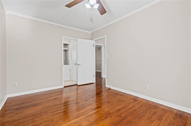 Building Photo - 315 Azalea Cir W