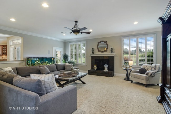 Building Photo - 21 Doral Dr