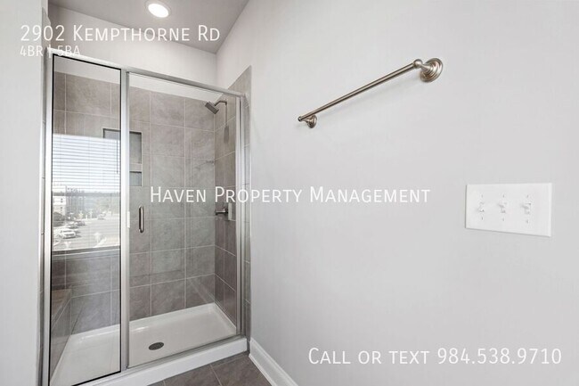 Building Photo - 2902 Kempthorne Rd