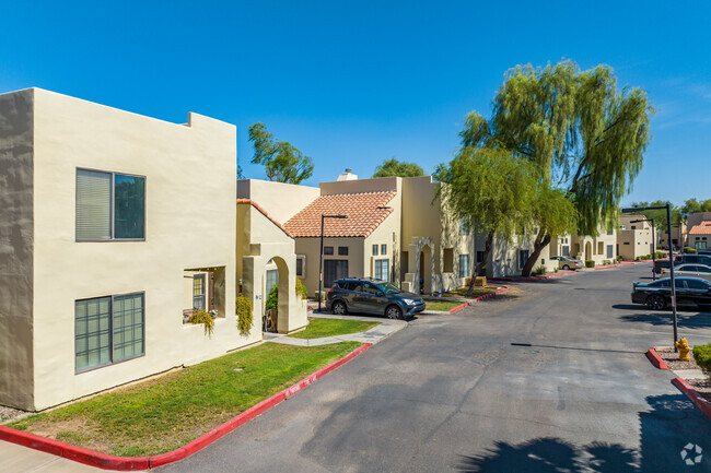 Building Photo - Pueblo Santa Fe