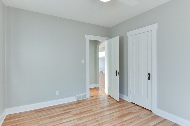 Building Photo - Newly Renovated Two Bedroom!