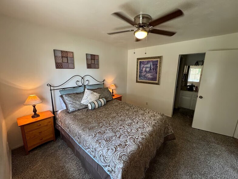 Building Photo - 74800 Sheryl Ave