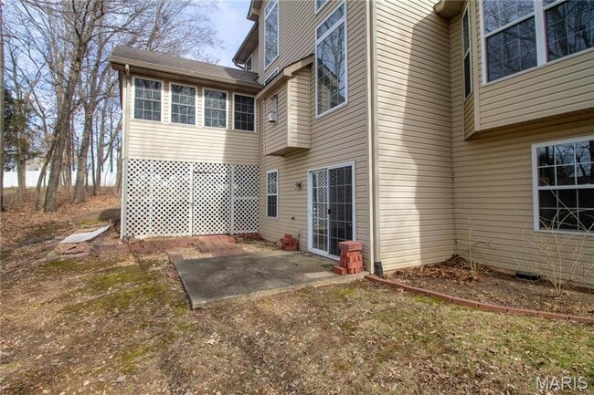 Building Photo - Welcome to this beautiful 3-bedroom spacio...