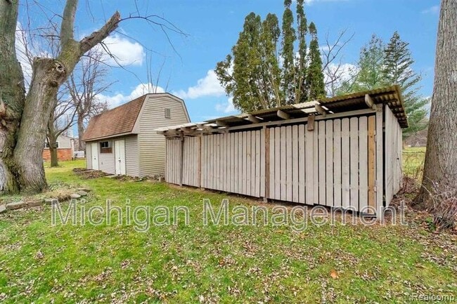 Building Photo - 1311 Ottawa Ave