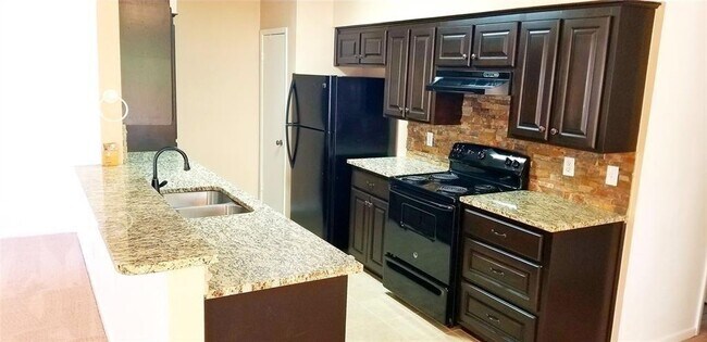 Building Photo - 3007 Glen Ct