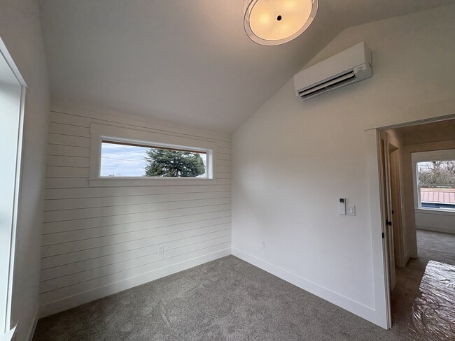 Building Photo - 6960 NE 18th Ave