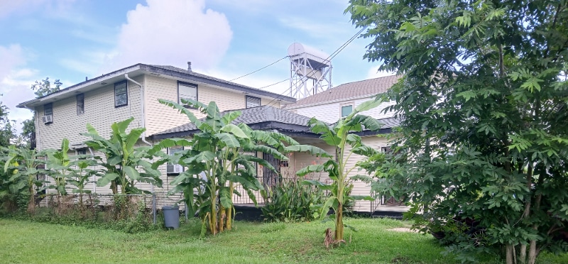 Building Photo - 1418 Jourdan Ave