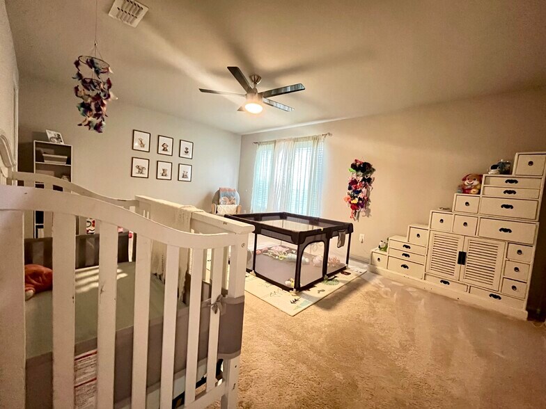 Building Photo - 2432 Whispering Pines Dr