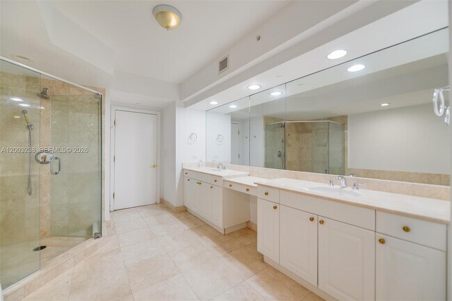 Building Photo - 3201 NE 183rd St