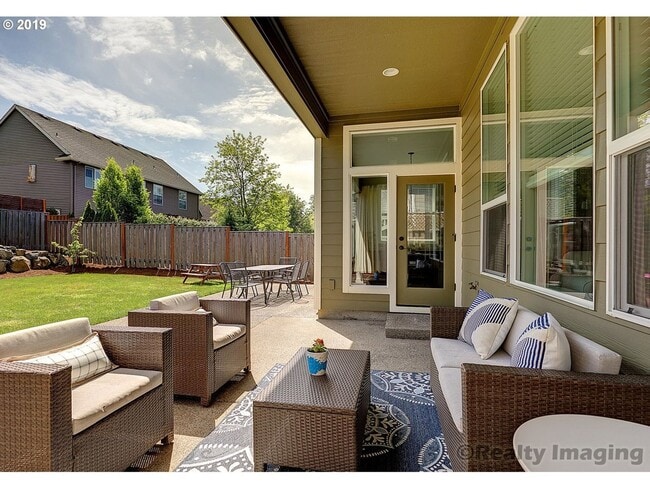 Building Photo - FOR RENT UNFURNISHED: Beautifully maintained 2015 Noyes-built home, 5 bed, 3 bath, 2 car garage w...