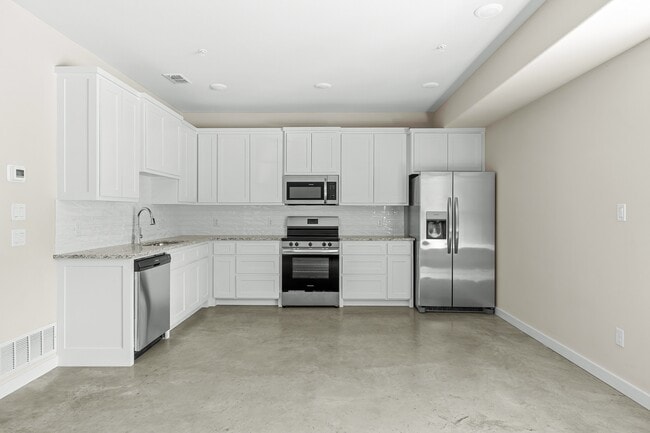 Building Photo - 2290 W Tarleton St