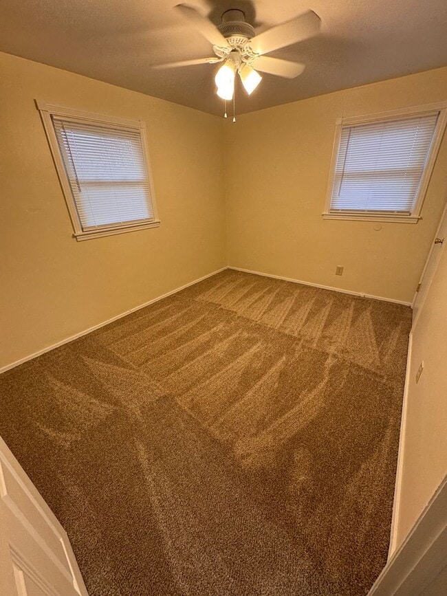 Building Photo - 127 N Roanoke Ave