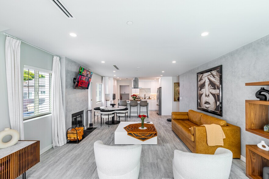 Building Photo - 8141 Hinds Ave