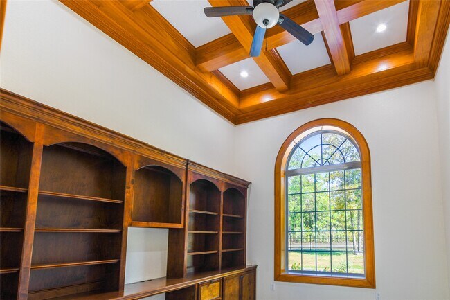 Building Photo - 12446 Willis Waukegan Rd