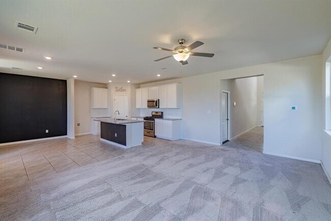Building Photo - 132 Skycroft Cir